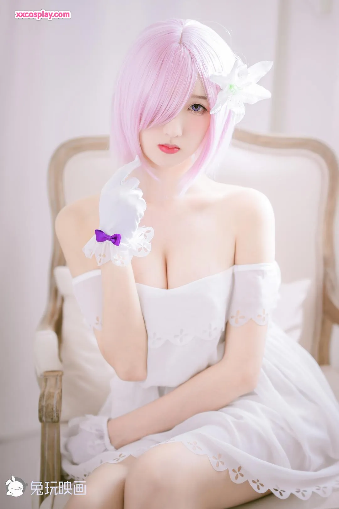 兔玩映画：小埋与玛修魅惑女仆Cosplay